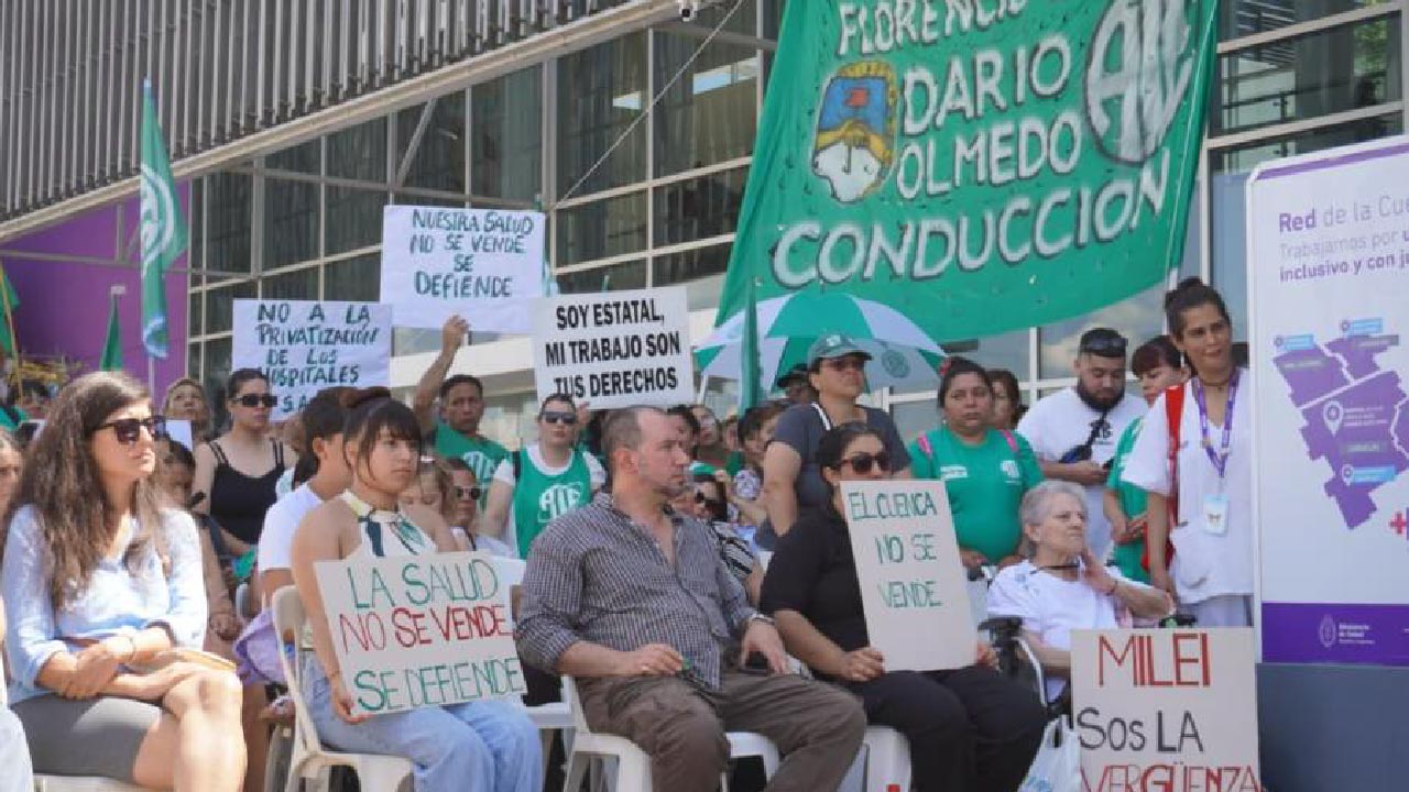 Abrazo al hospital de Cañuelas